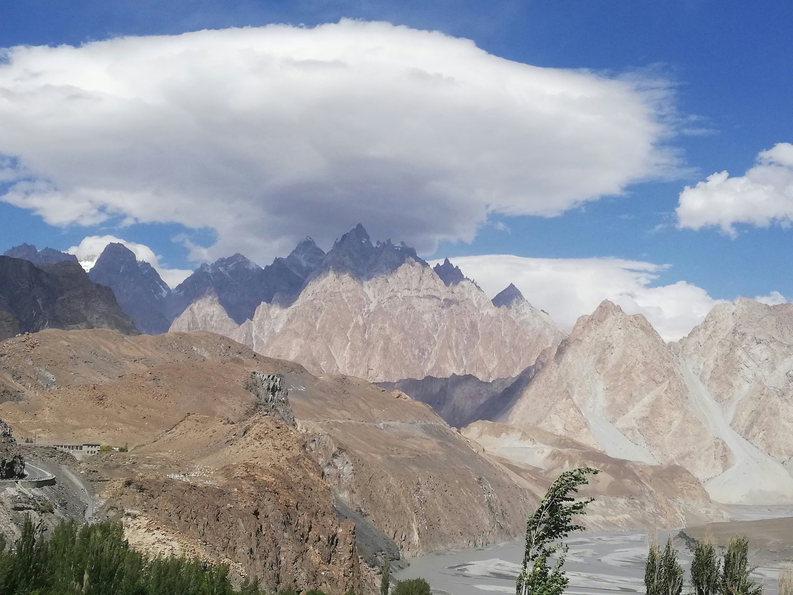 Pahalgam Valleys photo 2