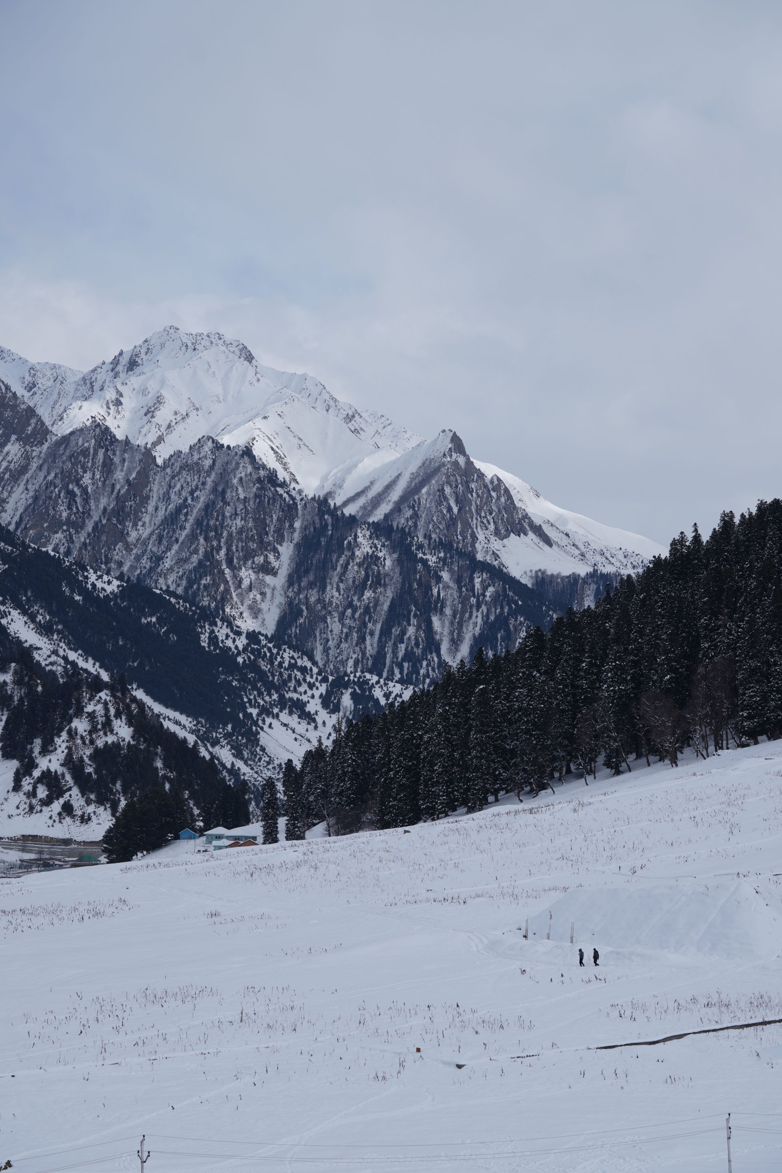 Gurez Village and Meadow Day photo 1