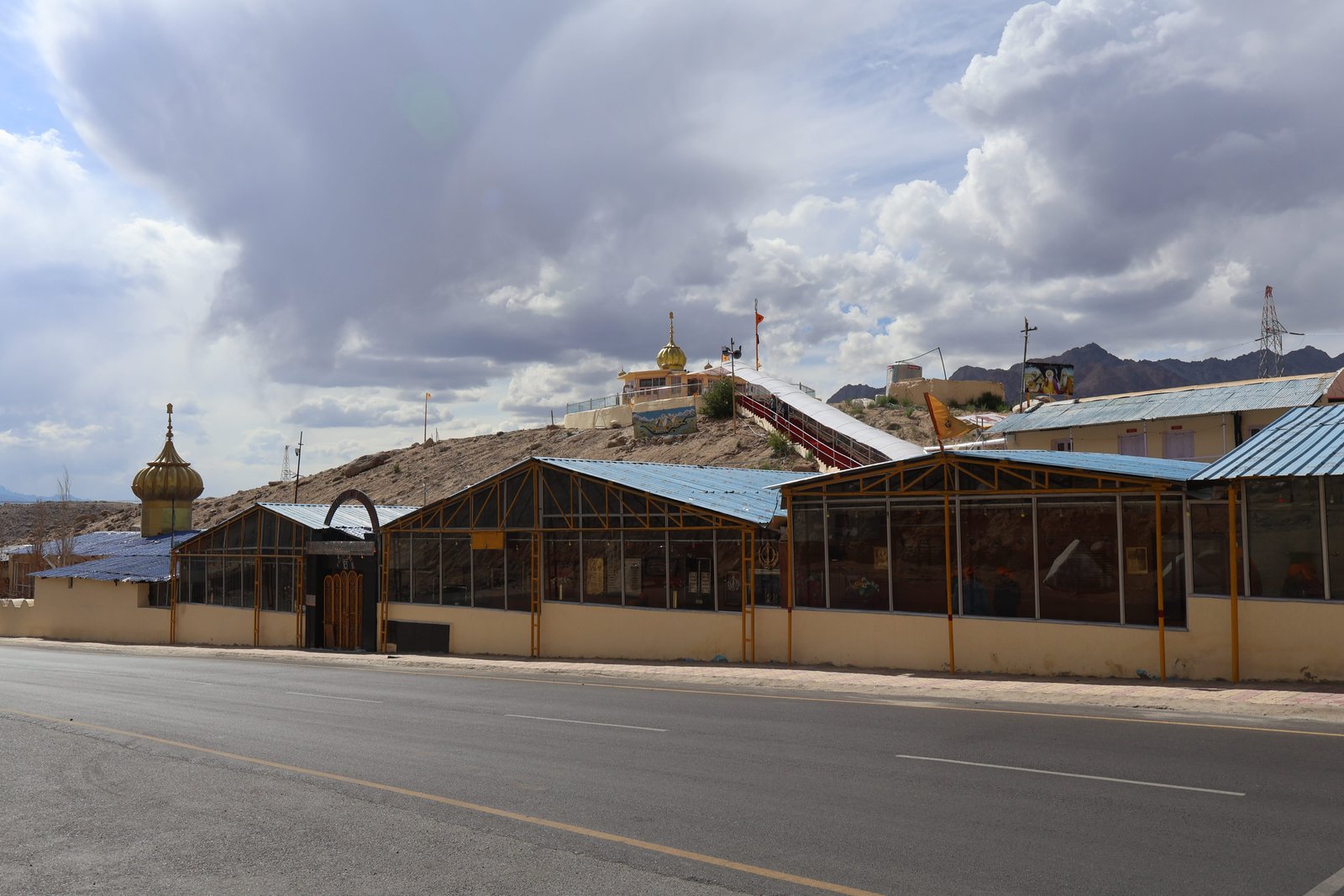 Nubra to Pangong Tso photo 2