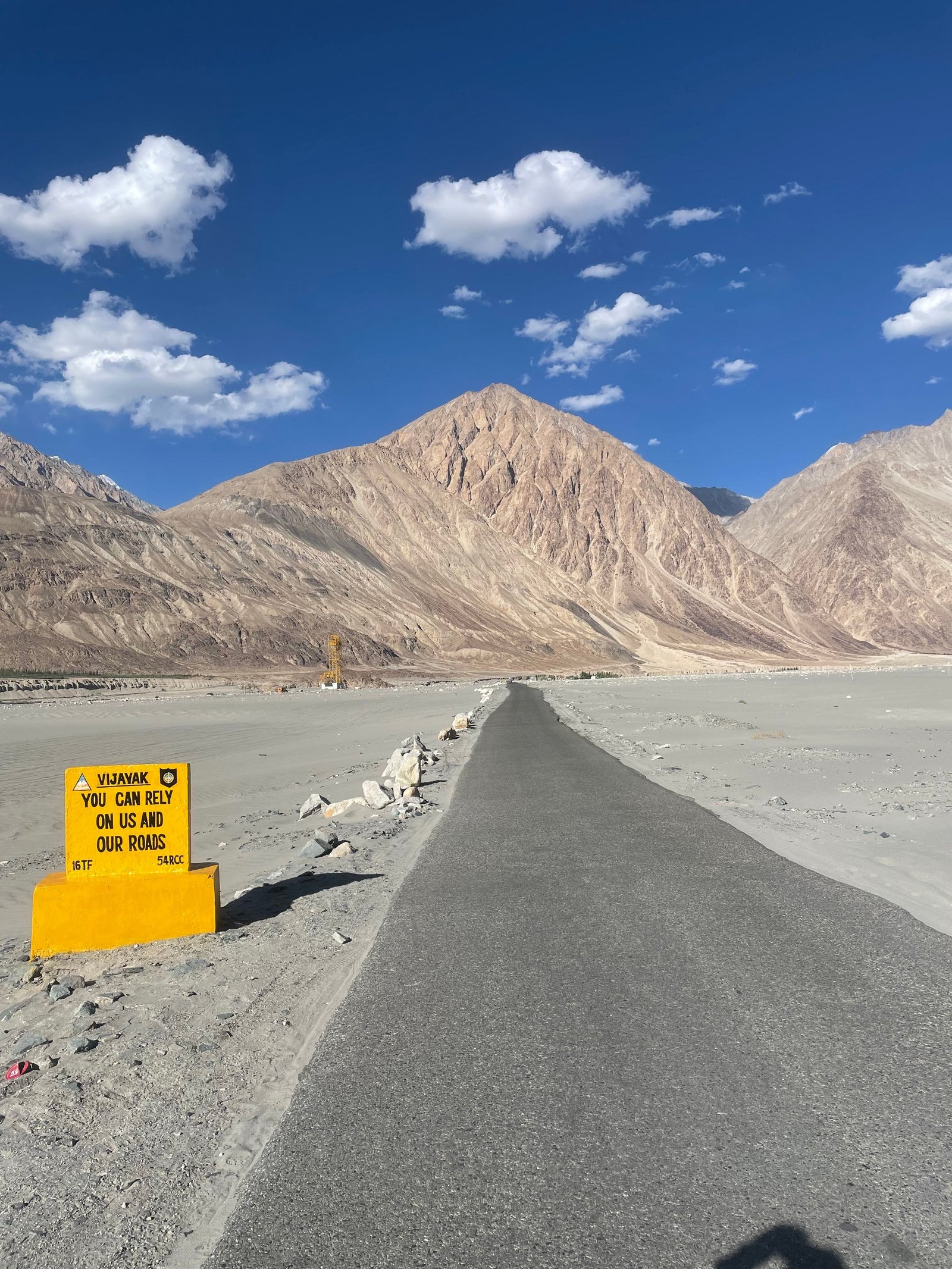 Leh to Nubra Valley photo 1