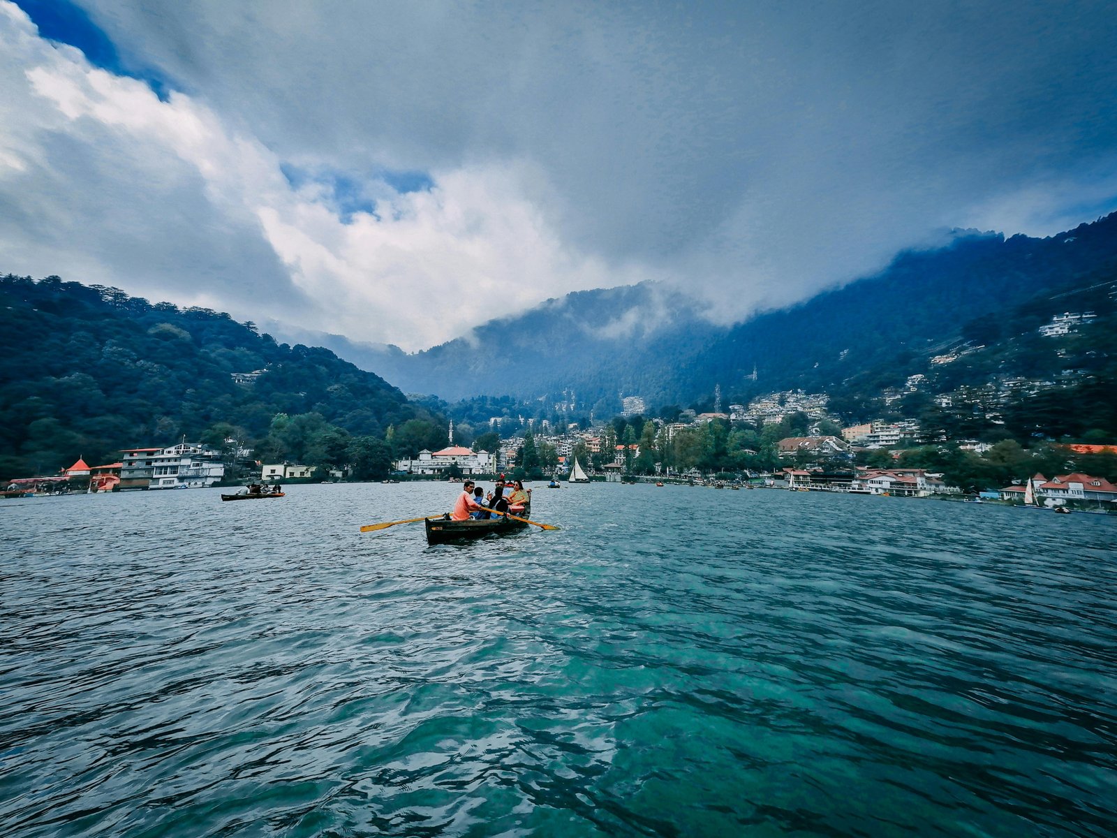 Delhi to Nainital