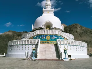 Day 7: Pangong Tso to Leh