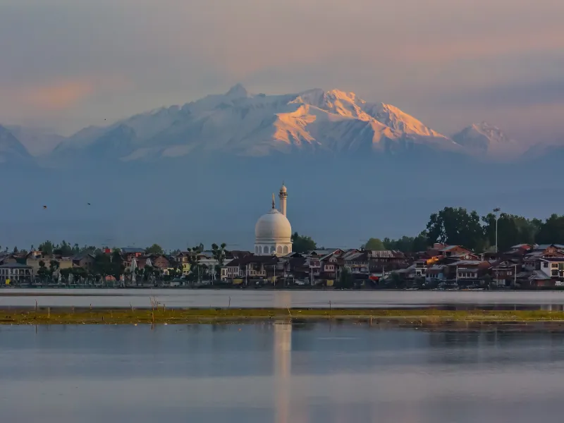 Day 1: Srinagar Airport to Dal Lake