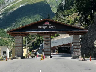 Day 3: Solang, Atal Tunnel and Sissu